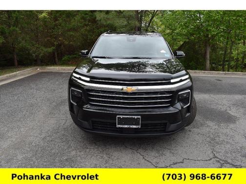 Mosaic Black Metallic 2026 Chevrolet Traverse LT