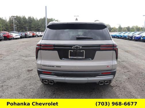 Sandstone Gray 2026 Chevrolet Traverse Z71