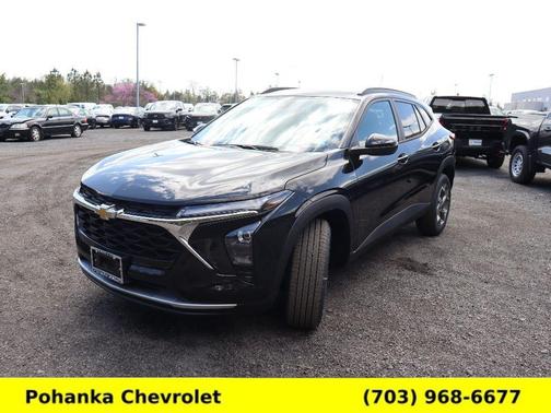 Mosaic Black Metallic 2026 Chevrolet Trax LT