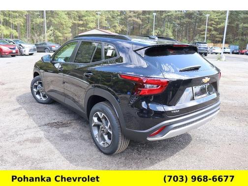 Mosaic Black Metallic 2026 Chevrolet Trax LT