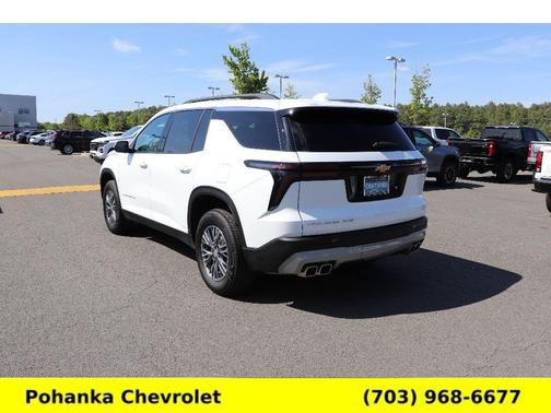 Summit White 2025 Chevrolet Traverse LT