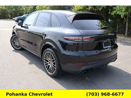 2022 Porsche Cayenne Platinum Edition
