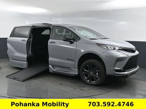 2025 Toyota Sienna XSE 7 Passenger