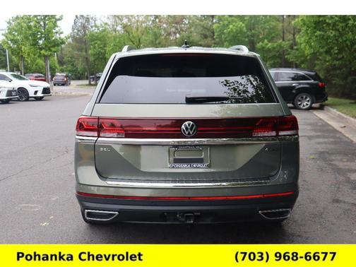 Avocado Green Pearl 2026 Volkswagen Atlas 2.0T SEL