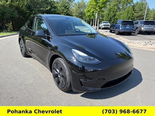 Pearl White Multi 2025 Tesla Model Y Long Range