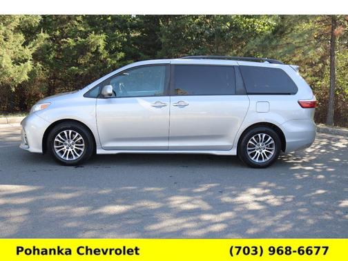 2019 Toyota Sienna XLE