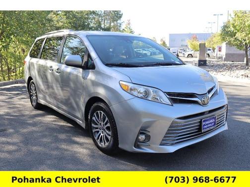 2019 Toyota Sienna XLE