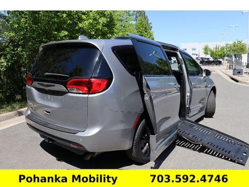 2019 Chrysler Pacifica Touring-L