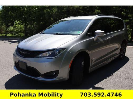 2019 Chrysler Pacifica Touring-L