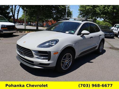 Dolomite Silver Metallic 2021 Porsche Macan Base