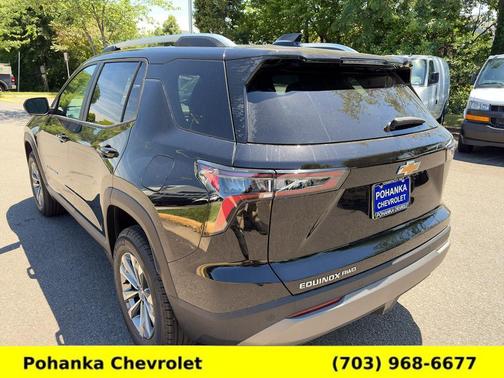 Mosaic Black Metallic 2026 Chevrolet Equinox LT