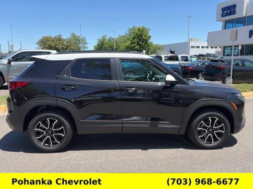 Mosaic Black Metallic 2025 Chevrolet Trailblazer ACTIV