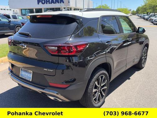 Mosaic Black Metallic 2025 Chevrolet Trailblazer ACTIV