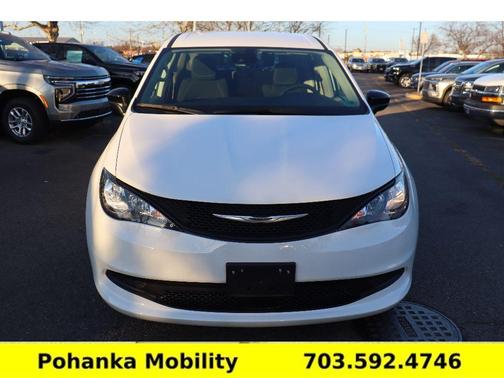 2024 Chrysler Voyager LX