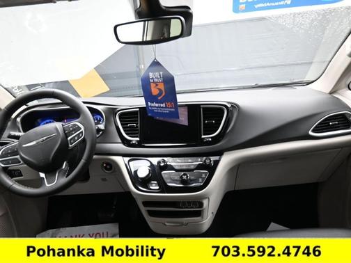 2024 Chrysler Pacifica Touring-L