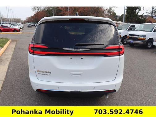 Bright White Clearcoat 2024 Chrysler Pacifica Touring-L