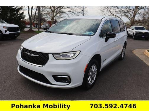 Bright White Clearcoat 2024 Chrysler Pacifica Touring-L