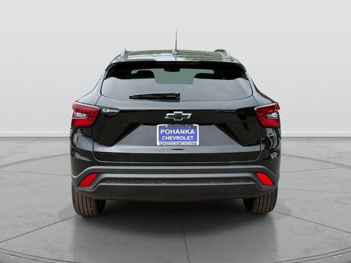 Mosaic Black Metallic 2026 Chevrolet Trax LT