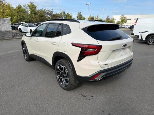 White Sand 2026 Chevrolet Trax 2RS