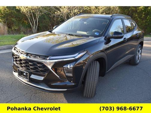 Mosaic Black Metallic 2026 Chevrolet Trax LT