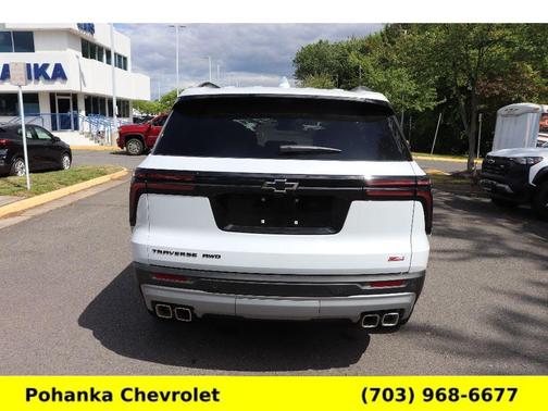 Polar White 2026 Chevrolet Traverse Z71