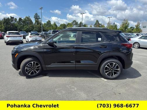 Mosaic Black Metallic 2026 Chevrolet Trailblazer LT