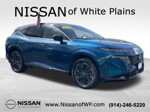 Aurora Blue Pearl Metallic/Super Black 2025 Nissan Murano Platinum