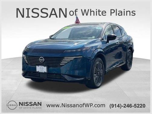 Aurora Blue Pearl Metallic/Super Black 2025 Nissan Murano Platinum
