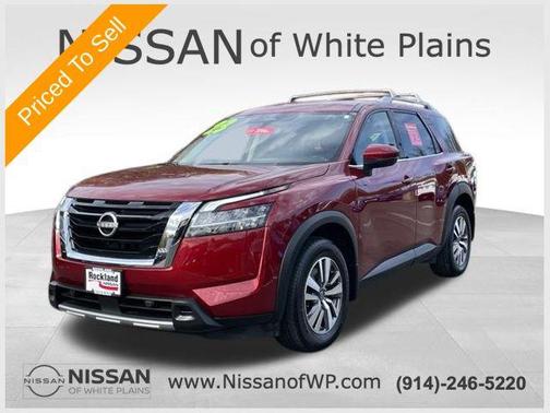 Scarlet Ember Tintcoat 2023 Nissan Pathfinder SL 4WD