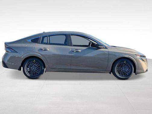 Bronze 2026 Nissan Sentra SV