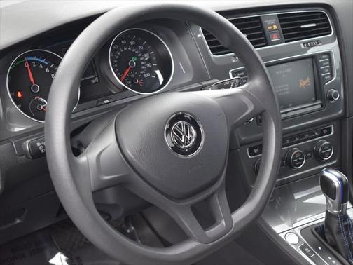 2016 Volkswagen e-Golf SE