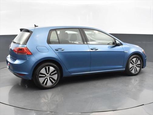 2016 Volkswagen e-Golf SE