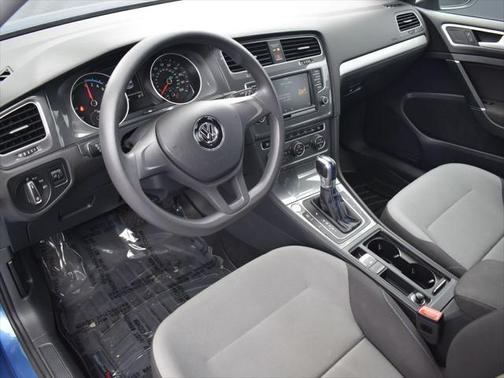2016 Volkswagen e-Golf SE