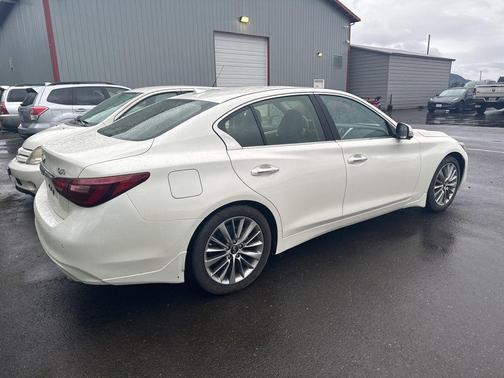 Majestic White 2023 INFINITI Q50 3.0t LUXE