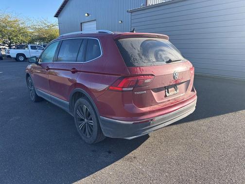 Red 2019 Volkswagen Tiguan 2.0T SEL