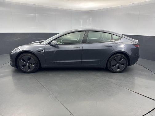 Midnight Silver Metallic 2023 Tesla Model 3 Standard Range