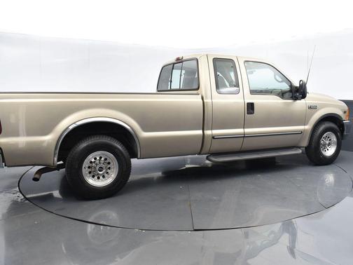 2000 Ford F-250 Lariat