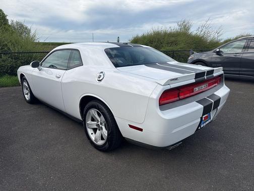 Bright White 2012 Dodge Challenger R/T