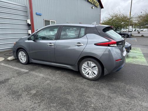 Gun Metallic 2022 Nissan Leaf S 40 kWh