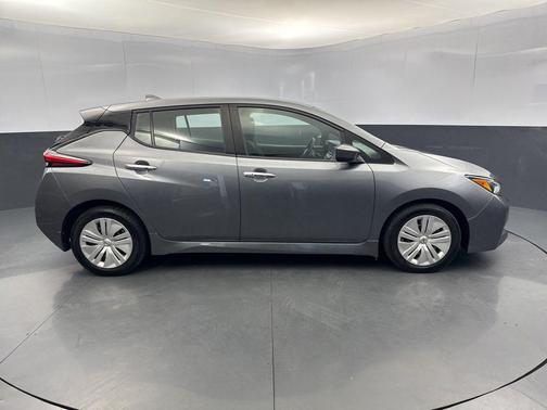 2022 Nissan Leaf S 40 kWh