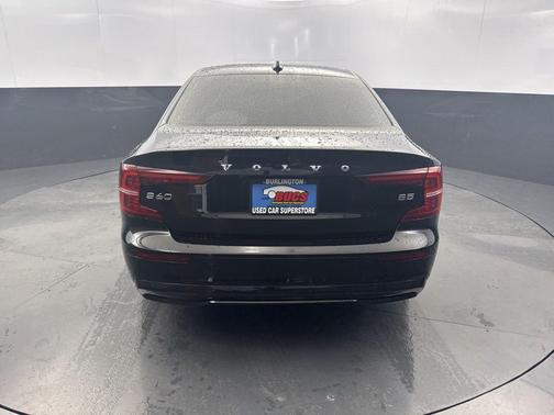 2024 Volvo S60 B5 Core Dark Theme