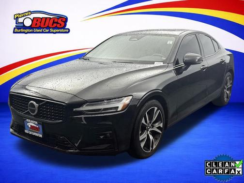 2024 Volvo S60 B5 Core Dark Theme
