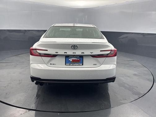 Ice Cap 2025 Toyota Camry SE