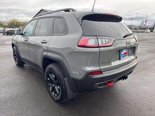 Gray 2022 Jeep Cherokee Trailhawk Elite