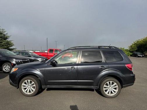 Dark Gray Metallic 2013 Subaru Forester 2.5X Premium