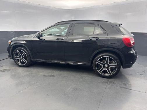 2017 Mercedes-Benz GLA 250 Base