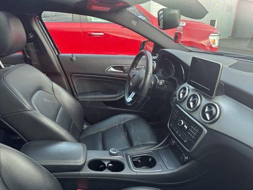 2017 Mercedes-Benz GLA 250 Base