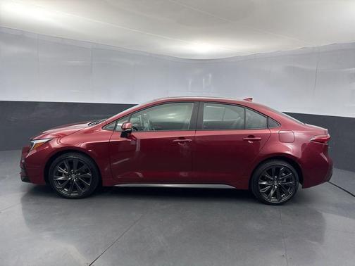 Pearl 2025 Toyota Corolla XSE