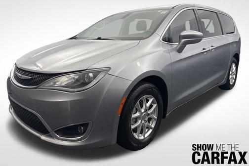 2020 Chrysler Pacifica Touring