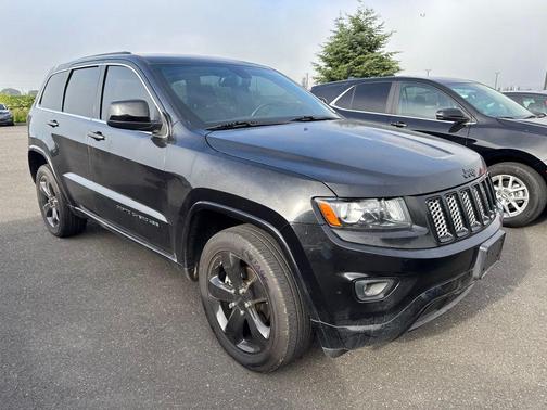 Brilliant Black Crystal Pearlcoat 2015 Jeep Grand Cherokee Altitude